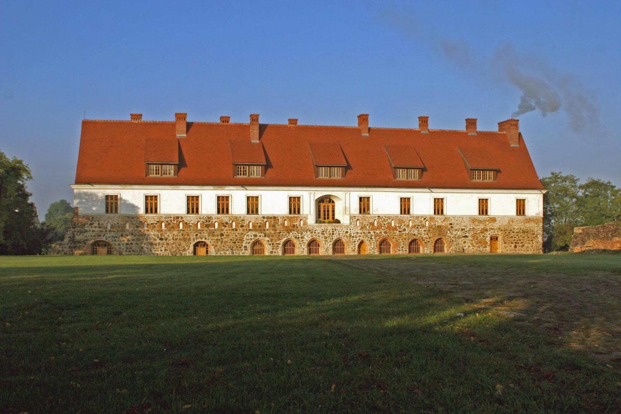 Klasztor Cedynia Hotel Esterno foto