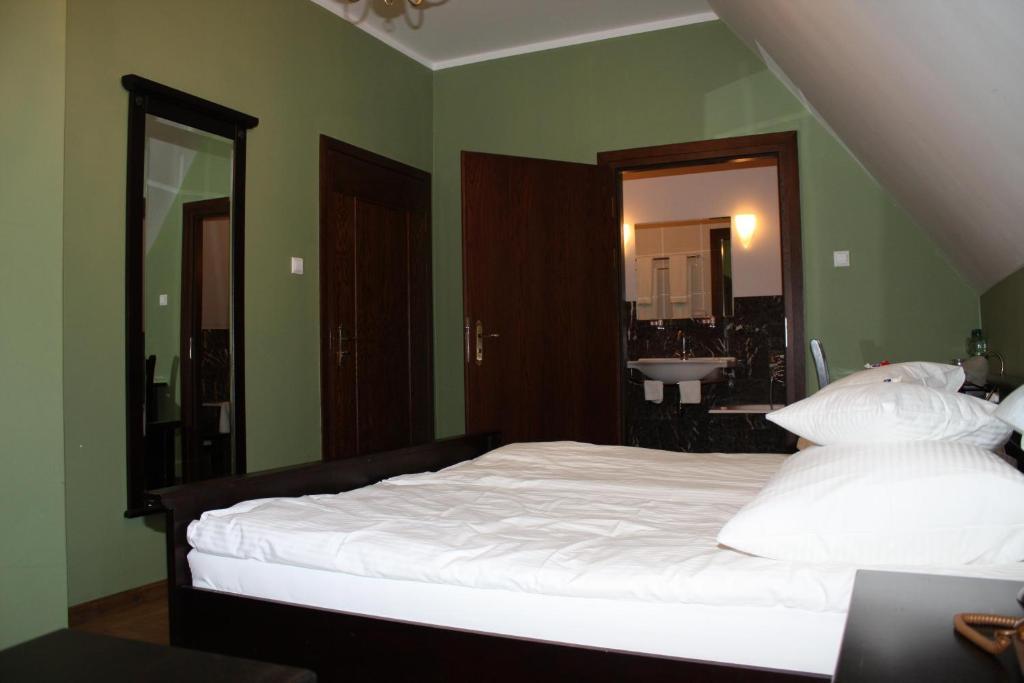 Klasztor Cedynia Hotel Camera foto
